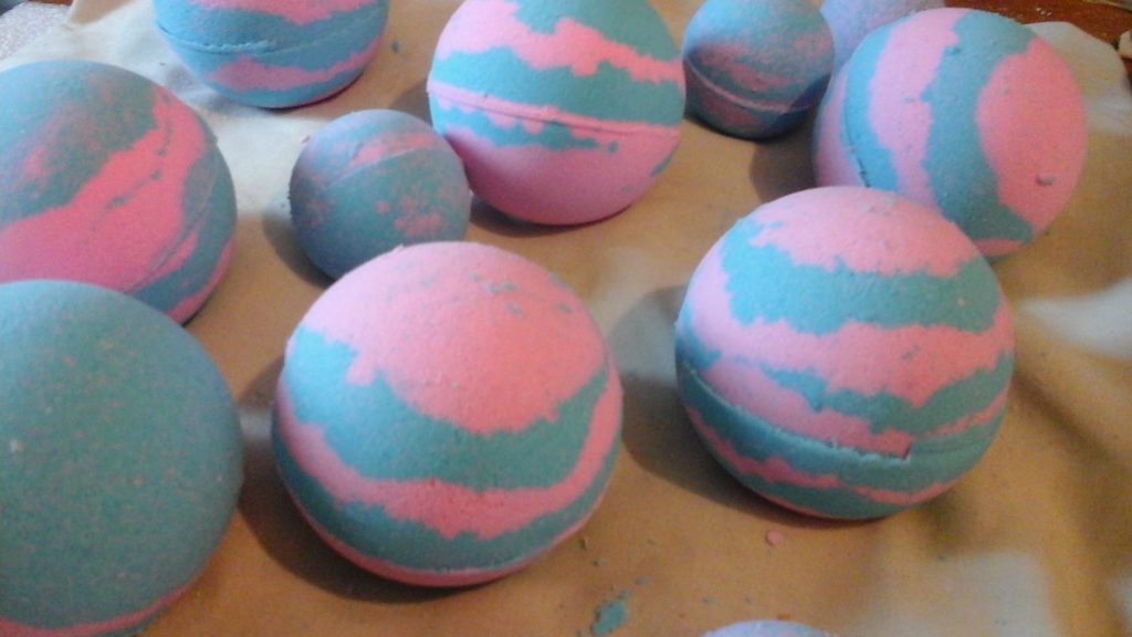 colorful fizzy bath bombs