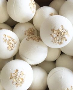 white petals bath bomb